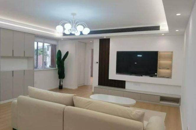 jiangsu rd elevator 2BR/big living room@L2/11