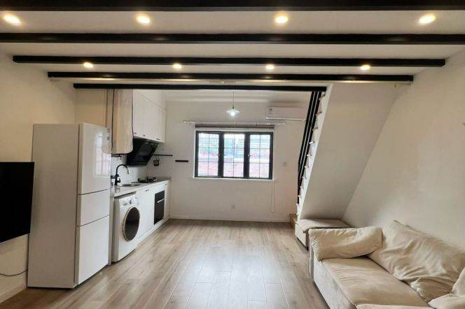 line 2/11 jiangsu road -1br duplex- affordable- Yuyuan Road 