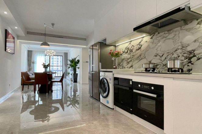 Big living room 2br-2bath @ iapm,Jiashan Road