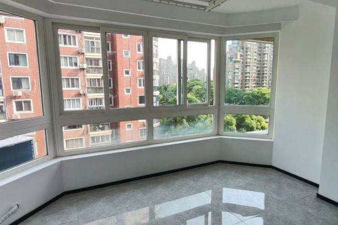changshou rd elevator 2BR/2baths/114sqm@L7/13