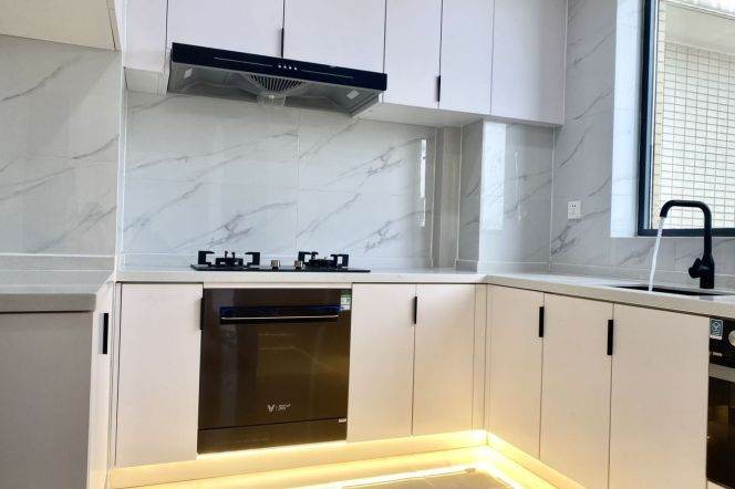 modern 3brs floor heating nice view modern furniture near Huang pu river 26K