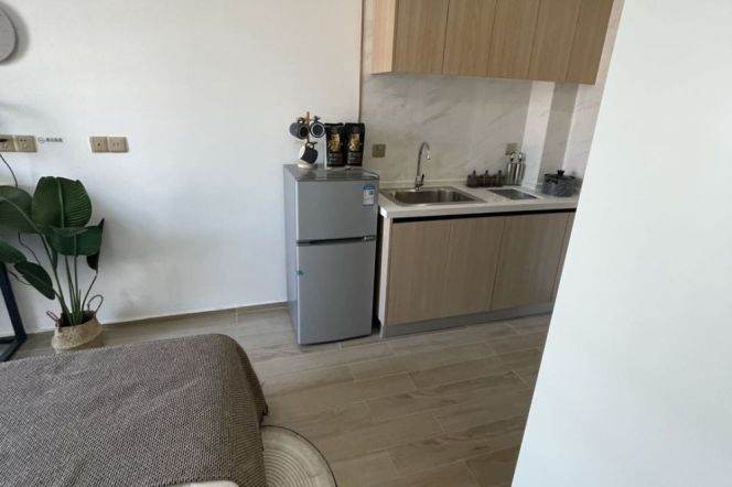 1Br along line 3/4/13, 1.5km to ECNU, step to Global Harbor shopping mall