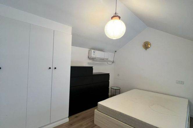 line 2/11 jiangsu road -1br duplex- affordable- Yuyuan Road 