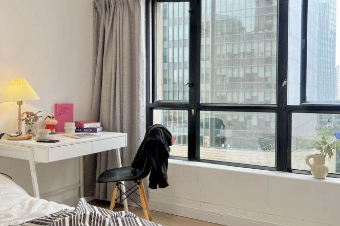 Bright room near Hanzhong rd, close to TJU, advance booking accepted 