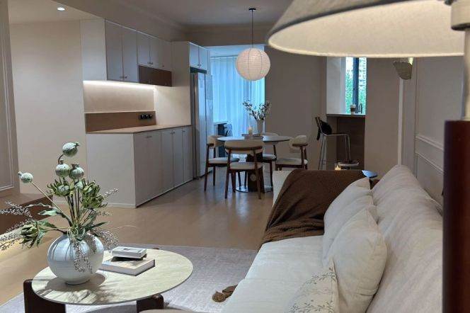 Modern decoration 3brs with floor heating in in Gubei 