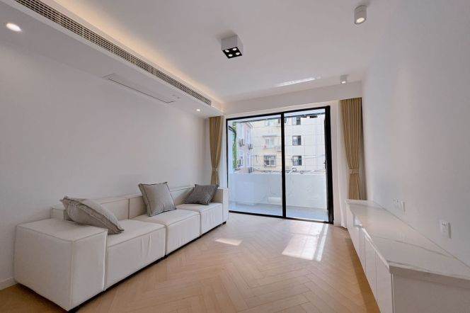 1-bedroom | Dingxi Road | 8 mins to Metro Lines 3/4 (Yan'an West Road Station)
