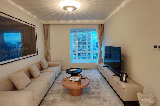 Brand new decoration 3brs with balcony and floor heating in Gubei area 
