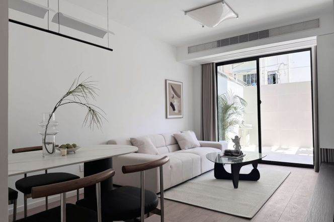 Big Yard 1+1 bedrooms Apt+central AC+oven+Dryer @ Zhongshan Park