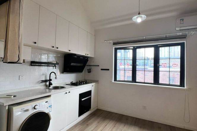 line 2/11 jiangsu road -1br duplex- affordable- Yuyuan Road 