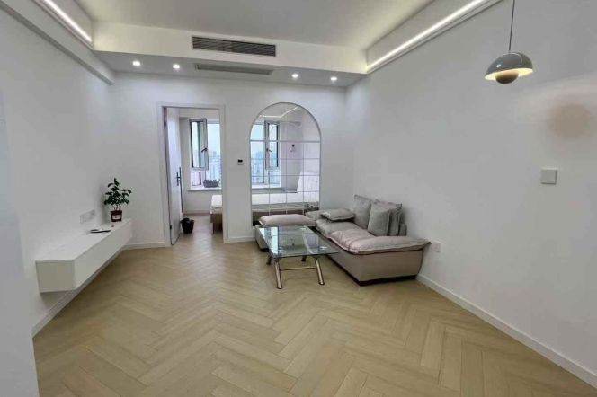 Jinshajiang rd/elevator 1br 1lr/cozy&spacious/bright room/NR ECNU,@L13/3/4
