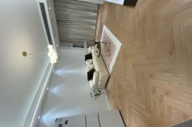 jiangsu rd modern 1BR/big living room@L2/11 