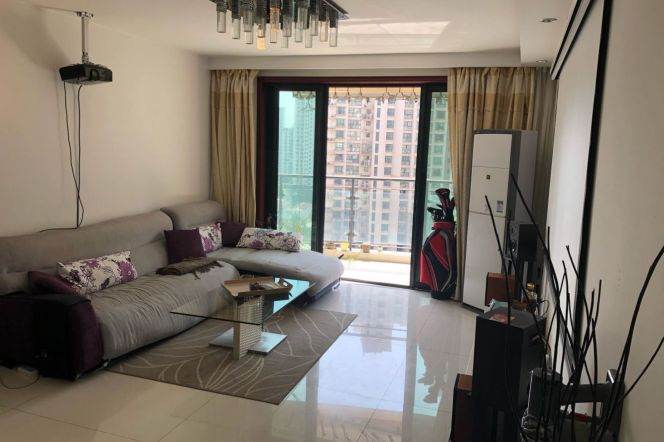 Sublet Master Bedroom July August Sept - 120sqm - Zhongtan Road station L13/L3/L4