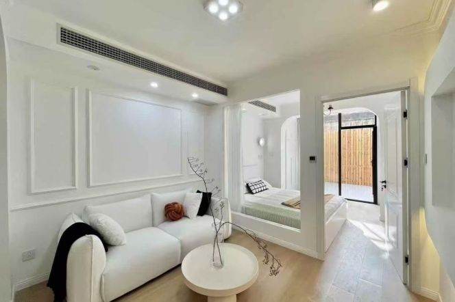 Nice yard 1Br/1Lr/1Bt apt nr Jiaotong university,M10/11