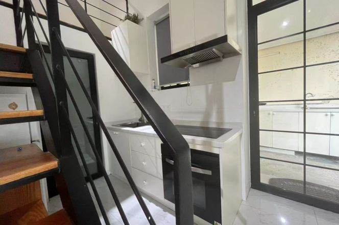 Bright Apt. 1+1Br w. floor heating near Jing’an Temple 