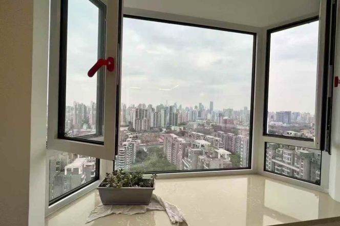 Jinshajiang rd/elevator 1br 1lr/cozy&spacious/bright room/NR ECNU,@L13/3/4