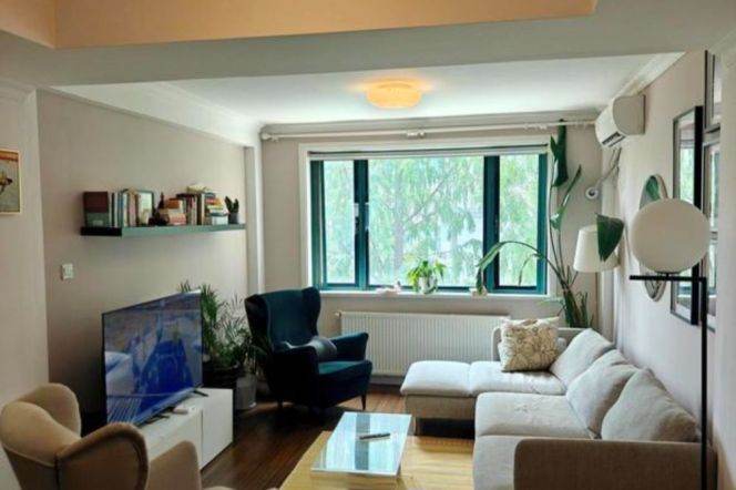 Jiao Tong Area - Big European style apartment / SHORT TERM