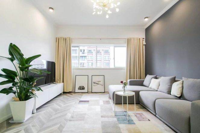jiangsu rd elevator 2BR/2baths/130sqm@L2/11