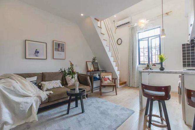 High ceiling 1Br/1Lr/1Bt apt nr West nanjing rd,M2/12/13