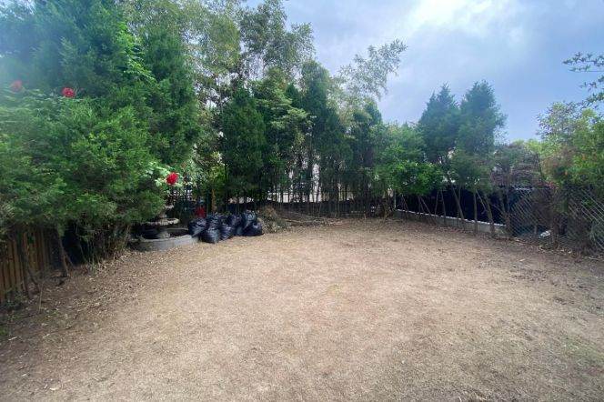 Single House 4 br with Garden in PuDong, Next British School(KangQiao) L 18