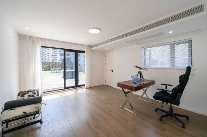 Yishan rd., 4Br 4Ba 230Sqm 1Big Terrace, L3/4/9