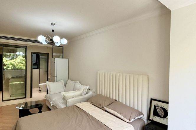1Bdr 1Bath Apt/Spacious&Modern /Line 3/4 West Yan’an Rd/Jiaotong Uni/Stairs