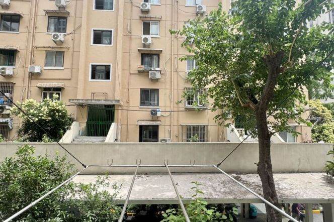 Cozy 1Br/2Lr/1Bt Close to L10/11 Jiaotong University Station 