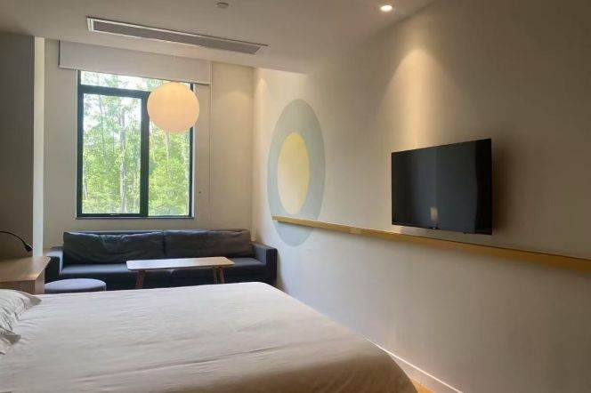 1Studio with elevator near line 8 and Fu'dan Uni can long and short term lease