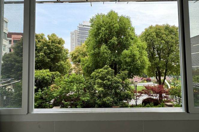 Green 1BR + elevator + green view | Zhongshan Park Metro L2/3/4 | 2F New decoration