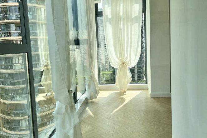 2 Brs with Floor heating/Central ac/Dish washer, 120 sqm @ Zhenping metro L3,4&7