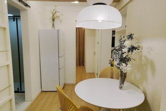 Modern 1 br with wall-heating + built-in oven in Jing'an .easy to L2/12/13 West NanJing Rd St.
