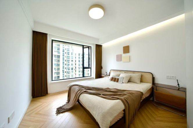 3 Brs, 1 Bath, Floor heating/Central ac/Oven, 130 sqm @ Longde metro L11&13