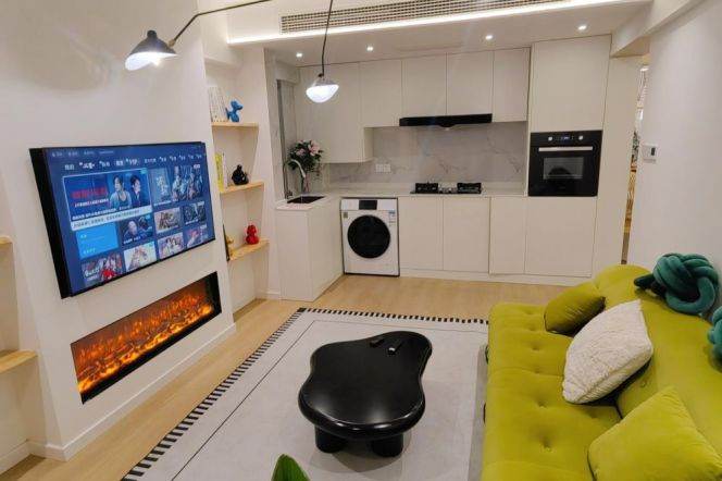Modern 1 br with wall-heating + built-in oven in Jing'an .easy to L2/12/13 West NanJing Rd St.