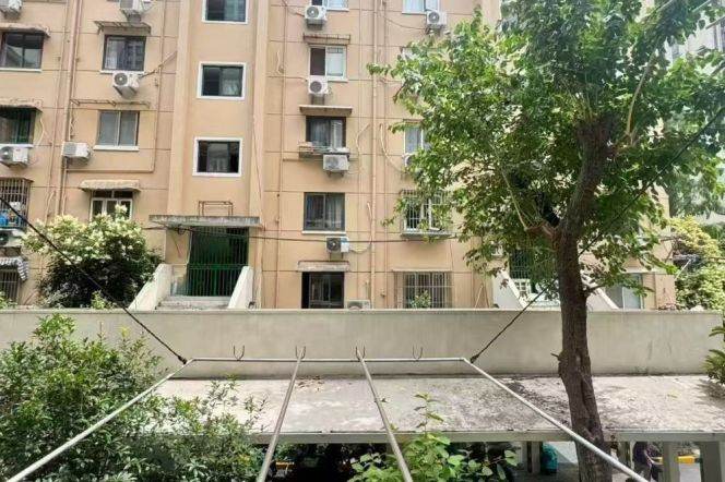 Jiaotong University 1BR apartment