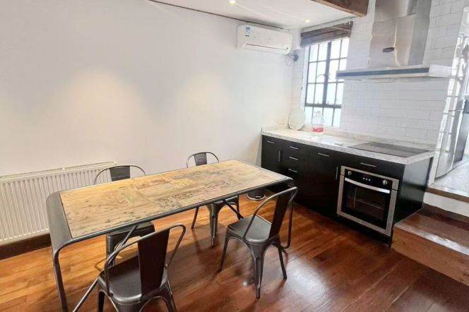 Valuable Fuxing/Xiangyang Rd 2BR+2BA with Balcony/Wallheating 14.8K  