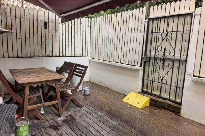 Big terrace 1+1bedroom Apt+wall heating+oven@Line1 Hengshan Rd