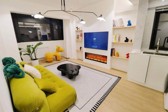 Modern 1 br with wall-heating + built-in oven in Jing'an .easy to L2/12/13 West NanJing Rd St.