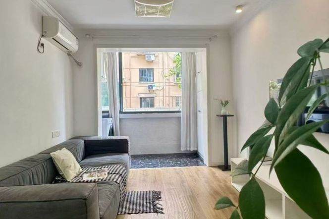 Jiaotong University 1BR apartment