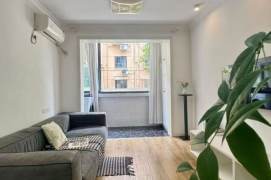 Jiaotong University 1BR apartment