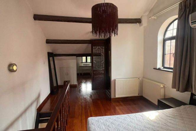 Jiashan rd., 2Br 2Ba 100Sqm, L9/12