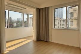 Jiangsu rd & Zhongshan Park | Spacious 2Br+balcony +heating | Good compound 14.2K