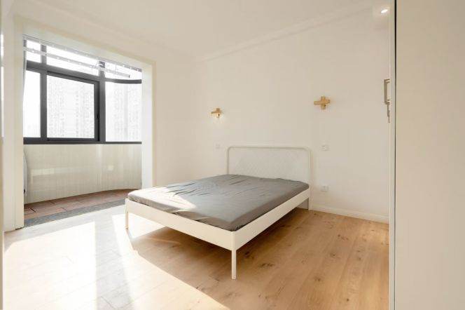 Bright 2Br Apt W. inside Balcony&Heating Jiashan Rd Station