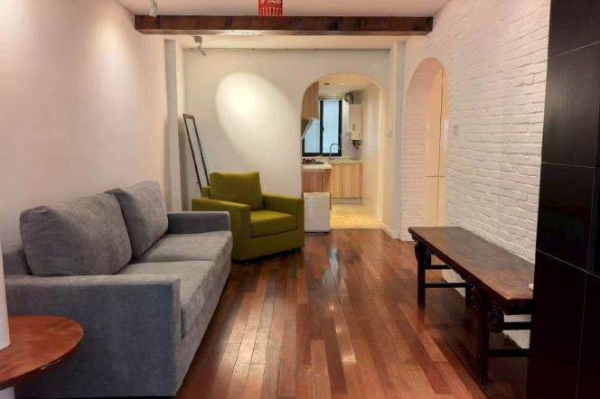 Big terrace 1+1bedroom Apt+wall heating+oven@Line1 Hengshan Rd