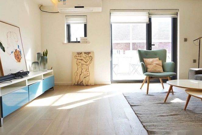 Nice 2br/2bt Balcony Apt close to Jiangsu Road