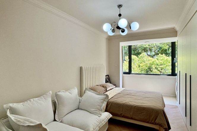 1Bdr 1Bath Apt/Spacious&Modern /Line 3/4 West Yan’an Rd/Jiaotong Uni/Stairs