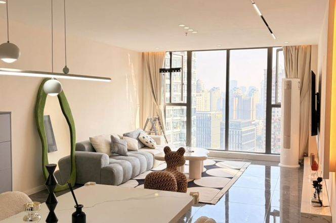 1 Big Br, 1 Living room, 80 sqm, High rise Building @ Xiaonanmen station L9