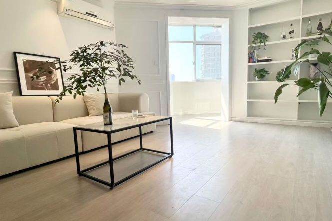 1 Big Br, 1 Living room, Oven/Dryer, 110 sqm @ Zhongshan park L2,3&4