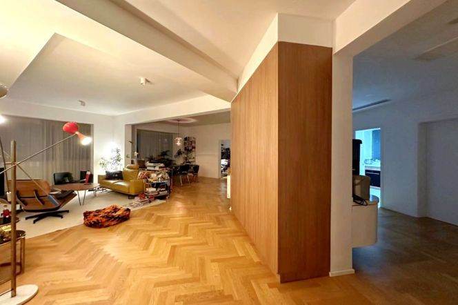 very huge 5 brs floor heating modern furniture nice view near Tianzifang line 9,12 