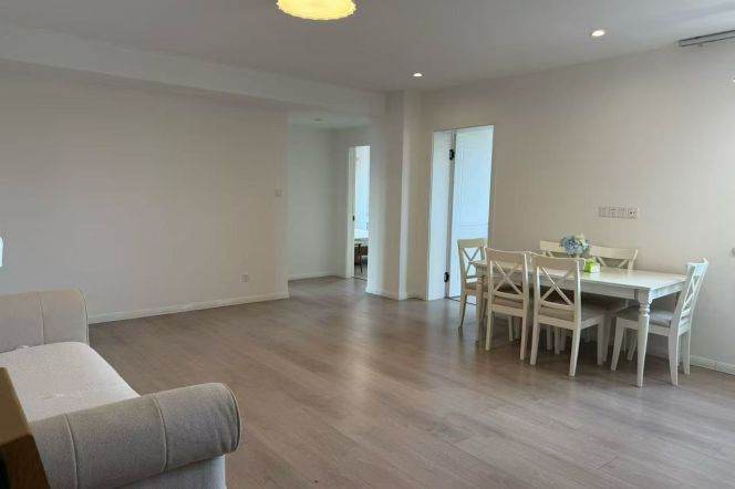 Bright 3BR 2BA Elevator Low-Rise Home nr Shanghai Library 