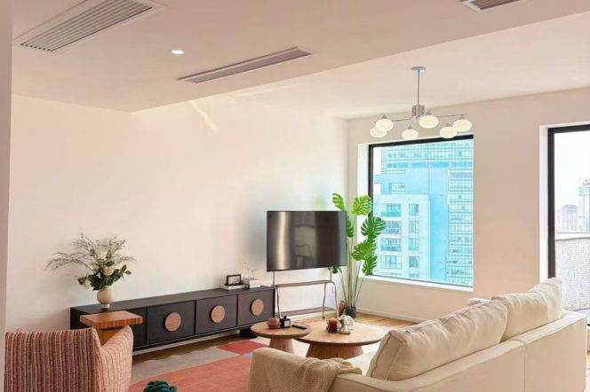  River-view Apartment with Private Terrace | Spacious Layout Near Riverside   