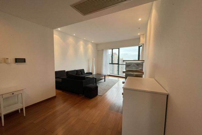 Modern decoration 4brs with balcony in Lujiauzi